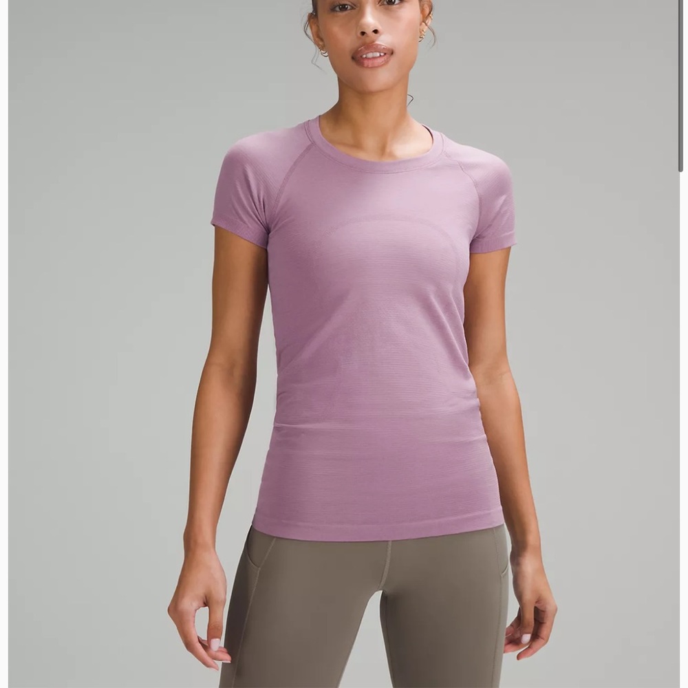 Lululemon Swiftly Tech Short Sleeve Velvet Dust Size 8